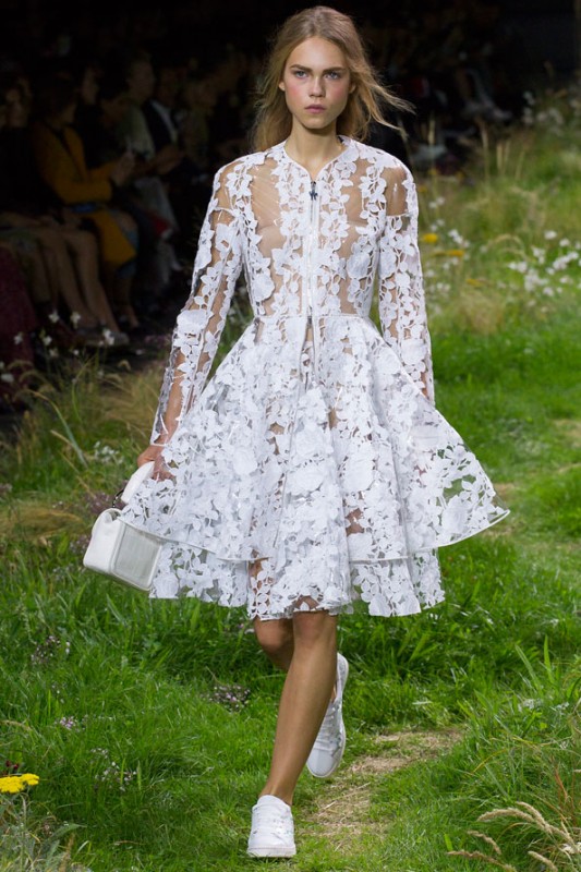 Highlights From Paris Fashion Week SS16 – Emirates Woman