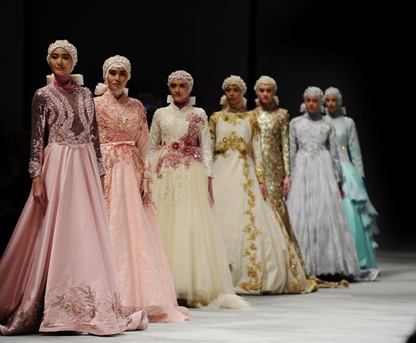 Muslim Designer Makes History With All Hijab-Collection At New York Fashion Week