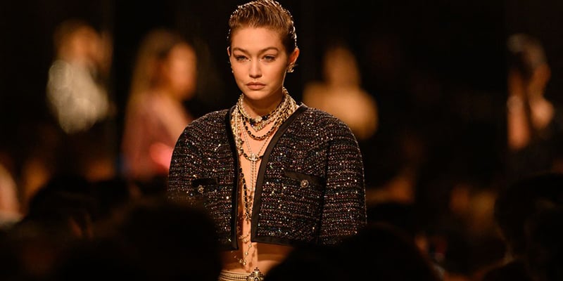Gigi Hadid's Chanel Métiers d'Art beauty look is made for the party season  – Emirates Woman