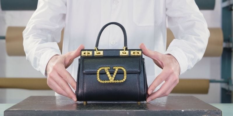 VALENTINO ROCKSTUD BAG REVIEW // Was it the perfect tote I