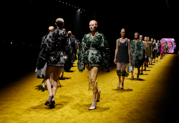 Prada’s FW22 collection pays homage to the history of women – Emirates ...