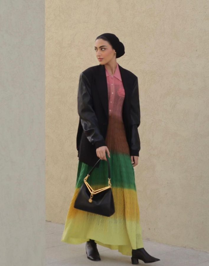 MIDDLE EAST'S IT-GIRLS WEAR ETRO VELA BAG – The Fashion With Style