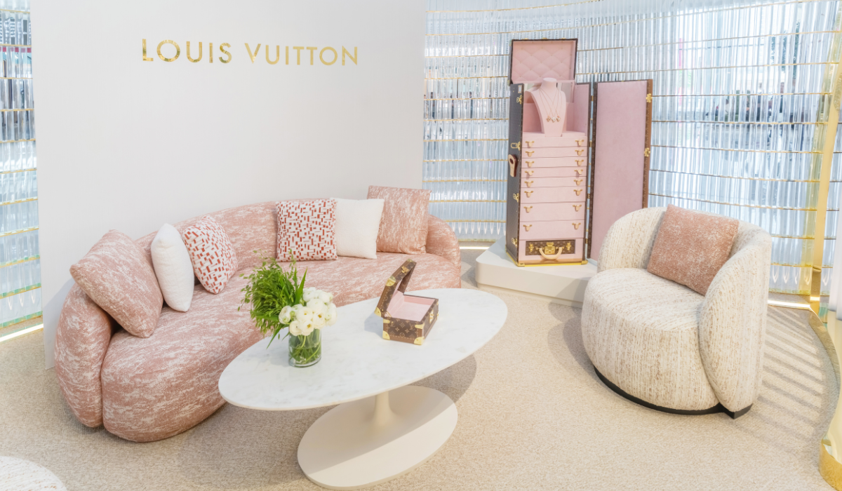 Louis Vuitton opens cool new pop-up store at Dubai Mall  Esquire Middle  East – The Region's Best Men's Magazine