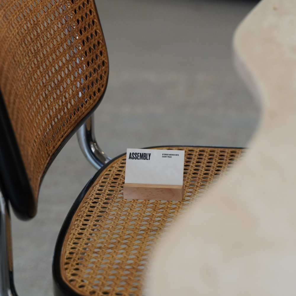 Assembly Vintage Furniture